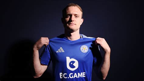 Oliver Skipp: Leicester City sign midfielder from Tottenham.